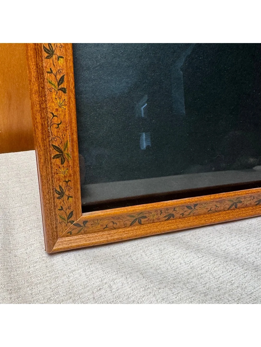 Vintage Floral Wood Picture Frames Set of 2 11x14 Tabletop Display Frames